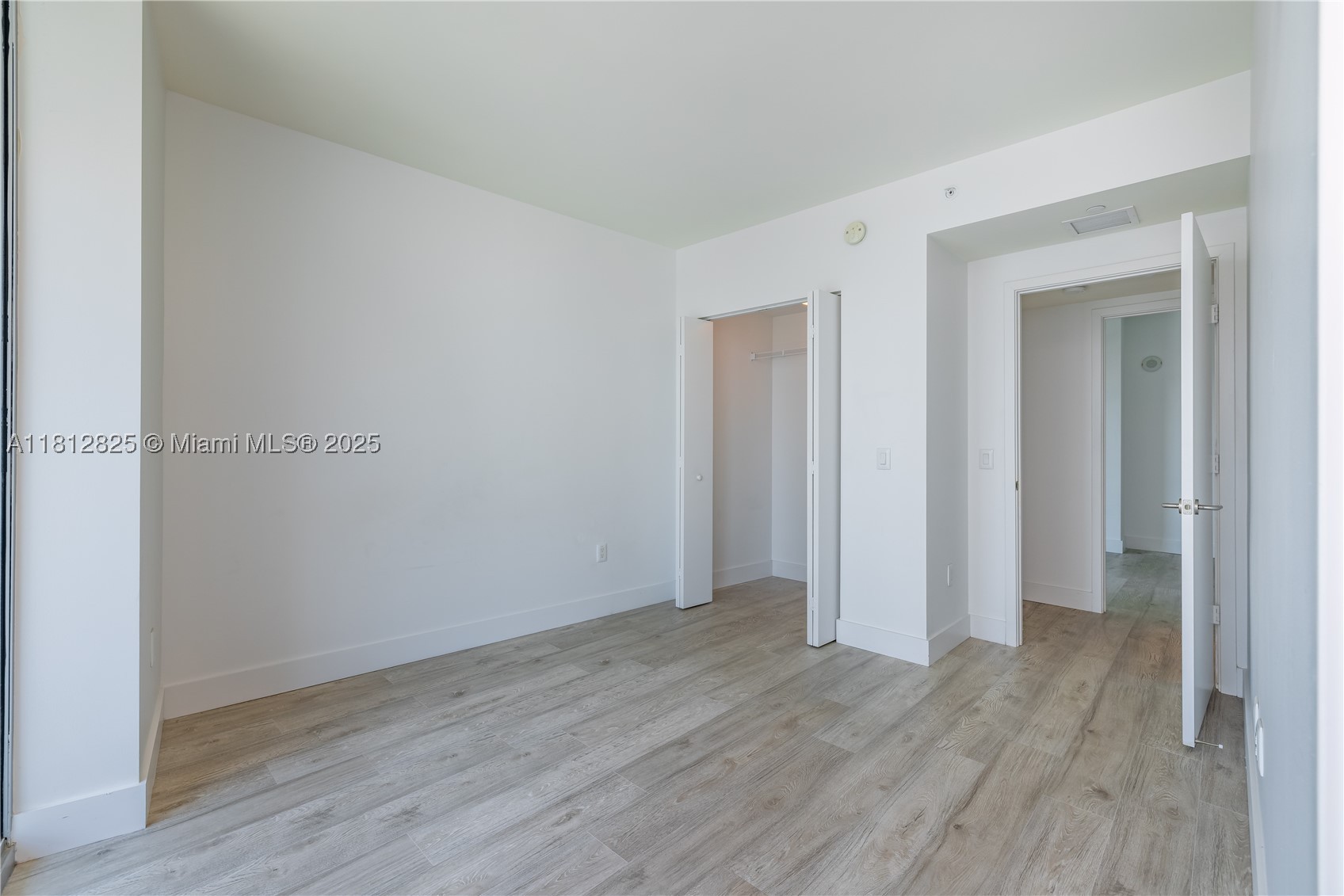 1100 MILLECENTO RESIDENCE - Residential