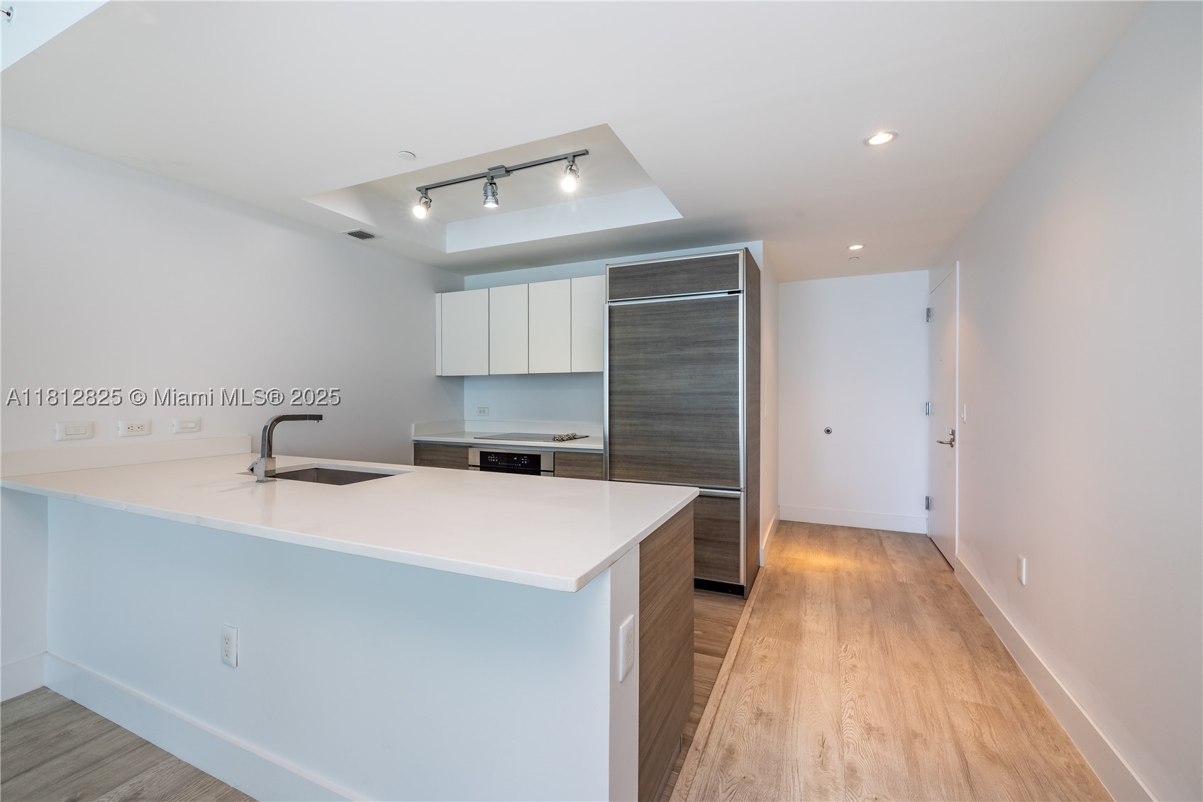 1100 MILLECENTO RESIDENCE - Residential