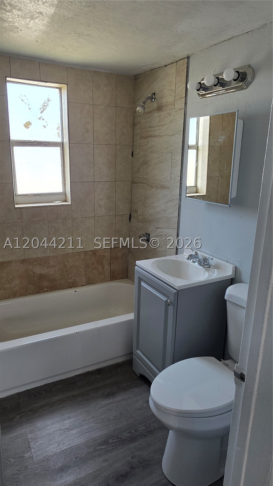 NORTH LIBERTY CITY - Residential Lease