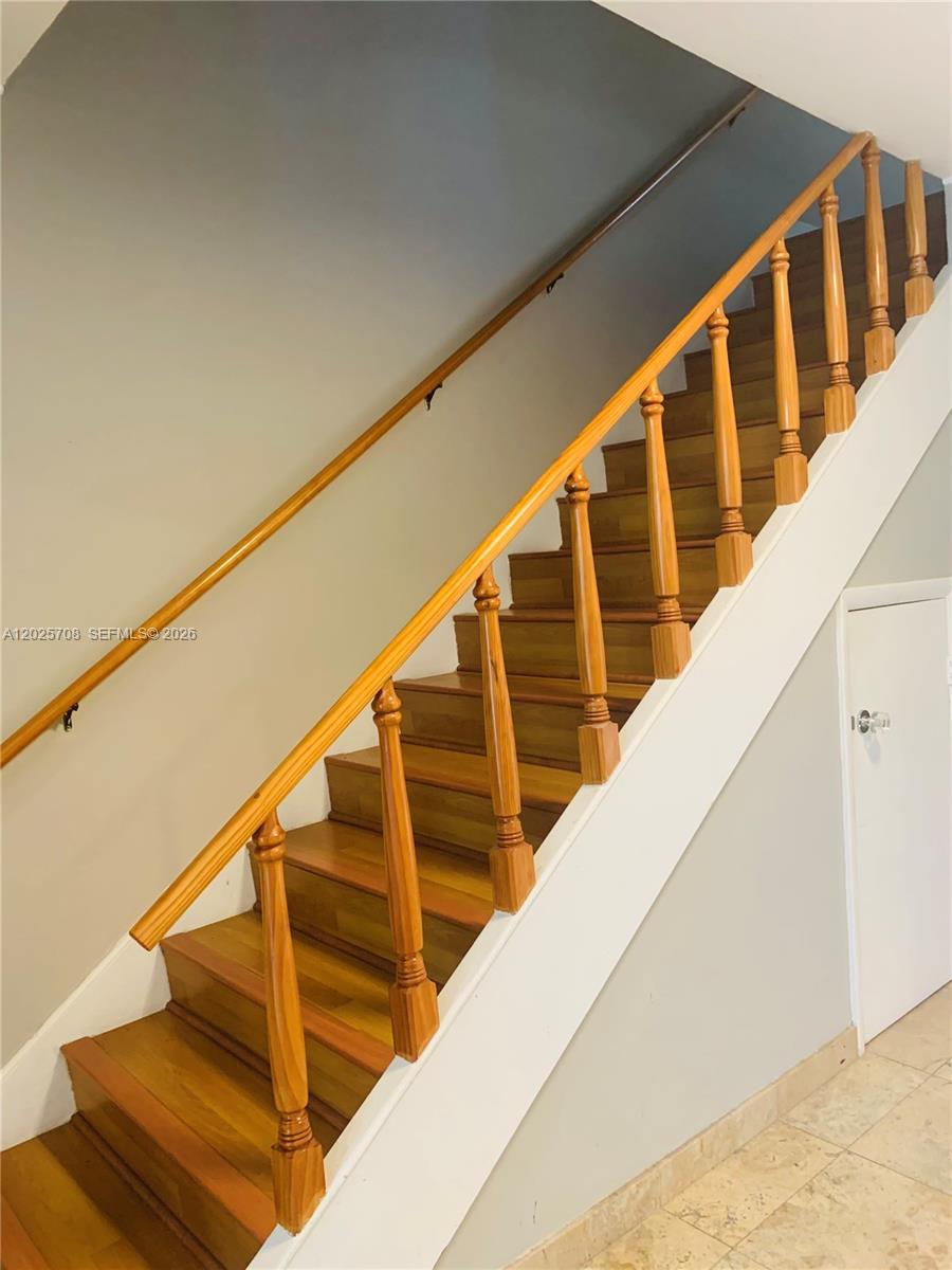 NORTHGATE TOWNHOUSE CONDO - Residential