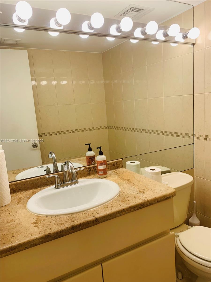 NORTHGATE TOWNHOUSE CONDO - Residential