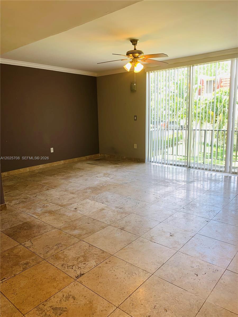 NORTHGATE TOWNHOUSE CONDO - Residential