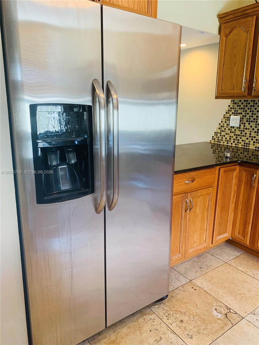 NORTHGATE TOWNHOUSE CONDO - Residential
