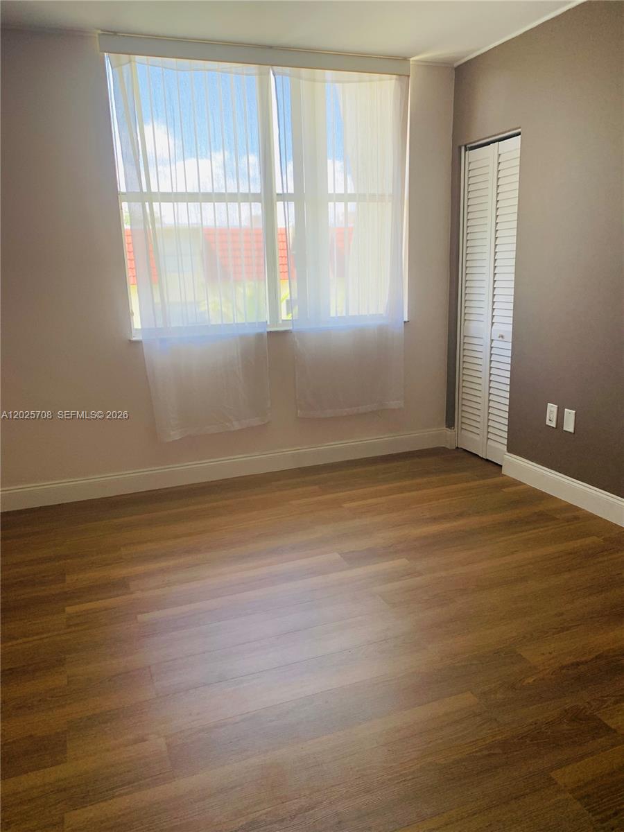 NORTHGATE TOWNHOUSE CONDO - Residential