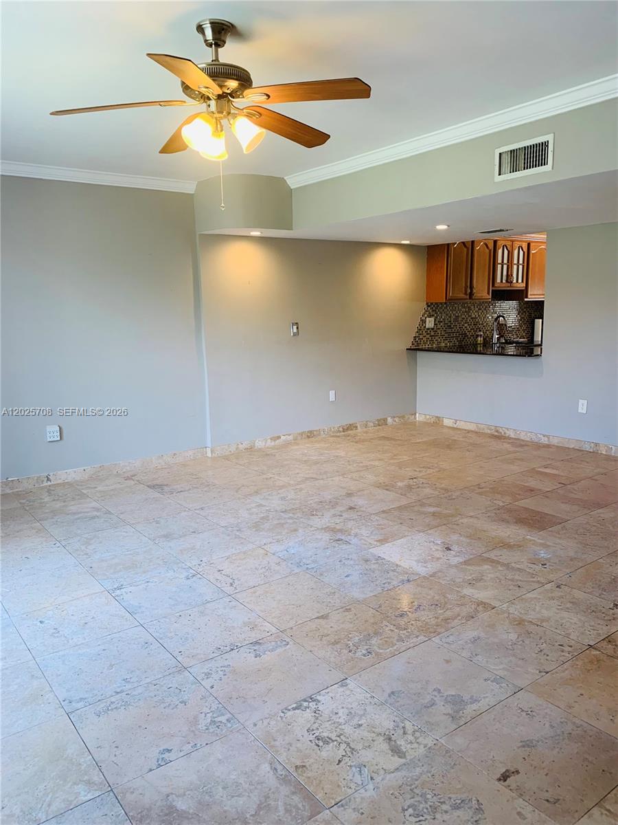 NORTHGATE TOWNHOUSE CONDO - Residential