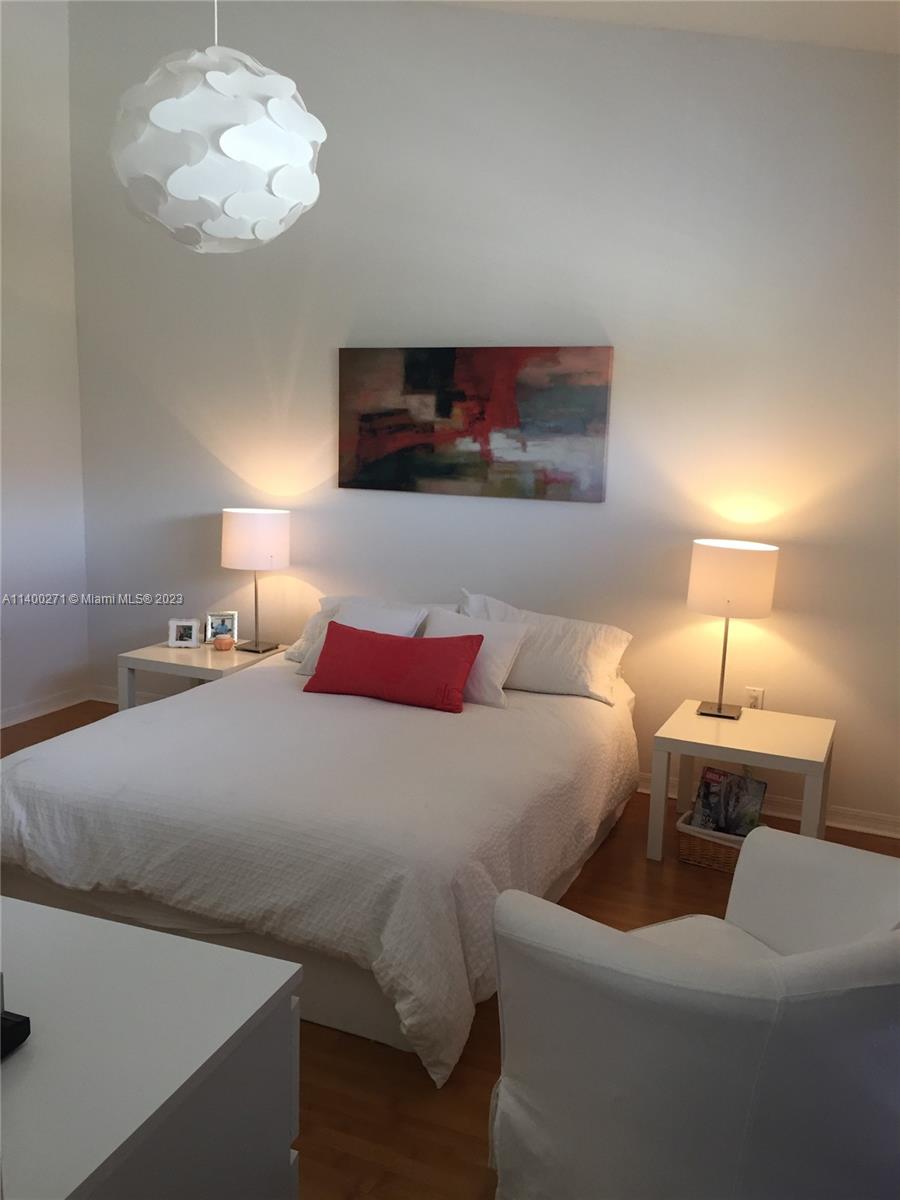 TIFFANY OF KENDALL CONDO - Residential Lease