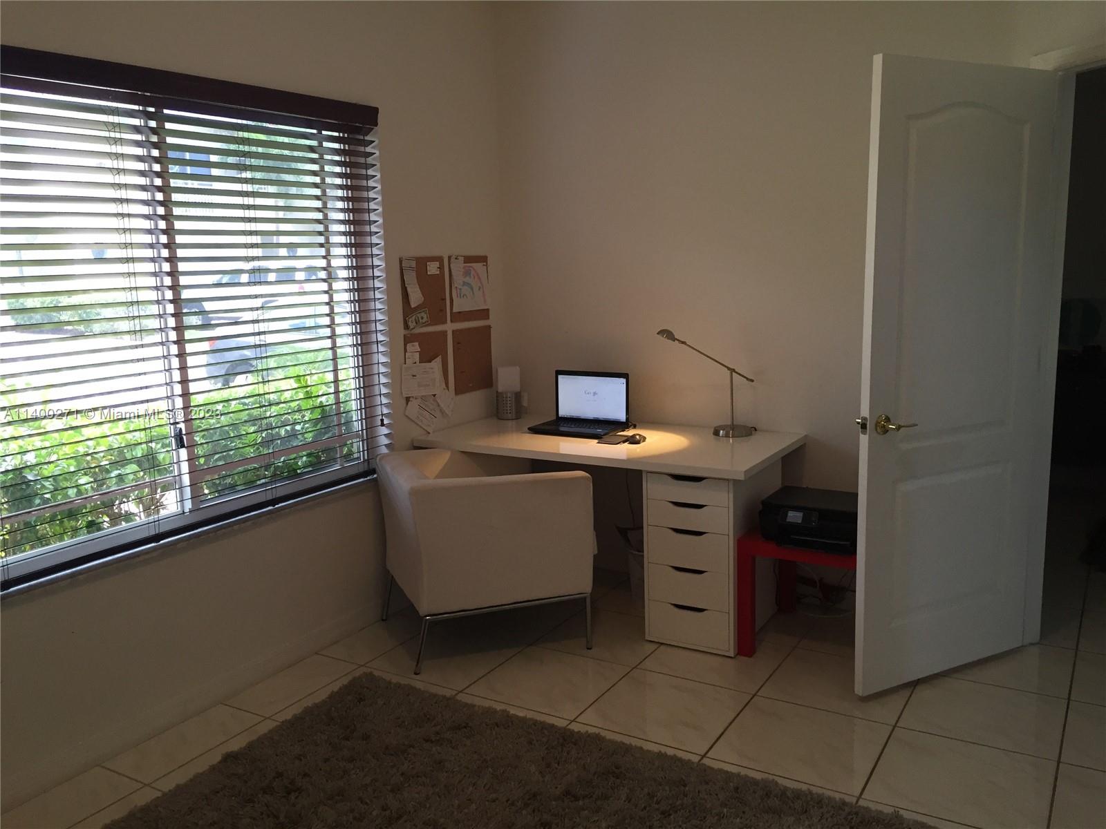 TIFFANY OF KENDALL CONDO - Residential Lease