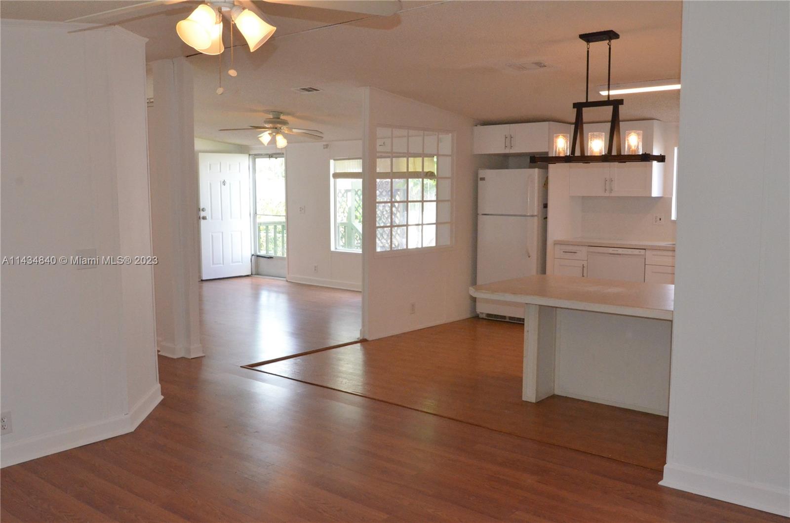 COCOWALK ESTATES - Residential Lease