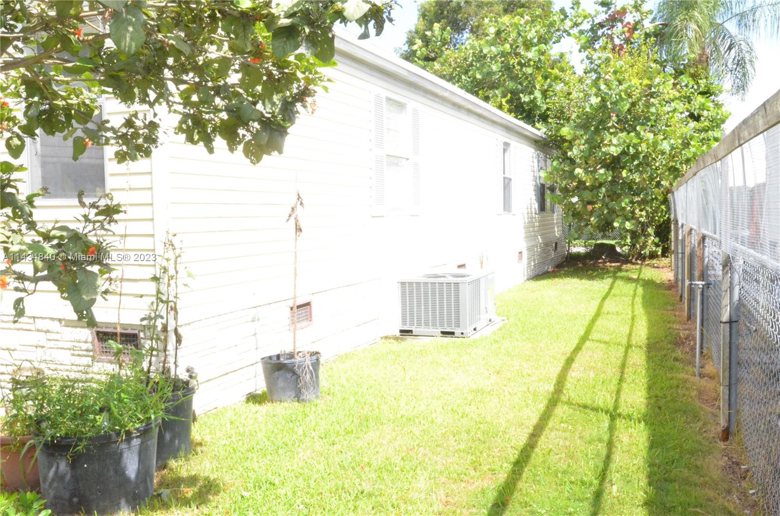 COCOWALK ESTATES - Residential Lease