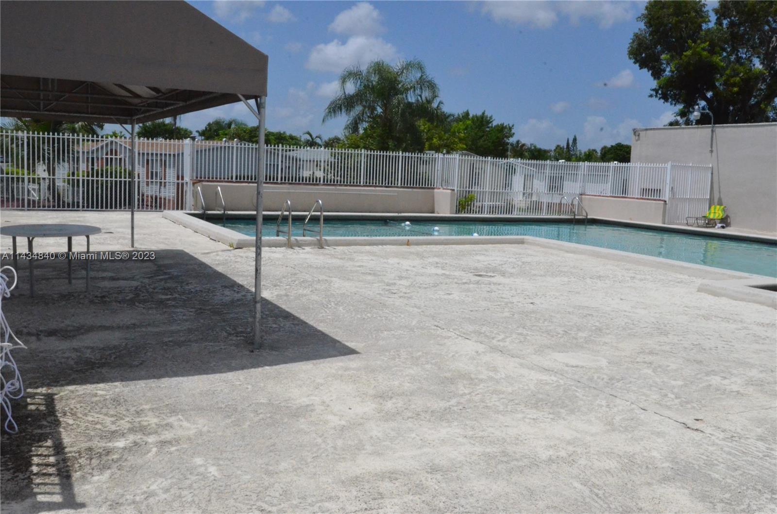 COCOWALK ESTATES - Residential Lease