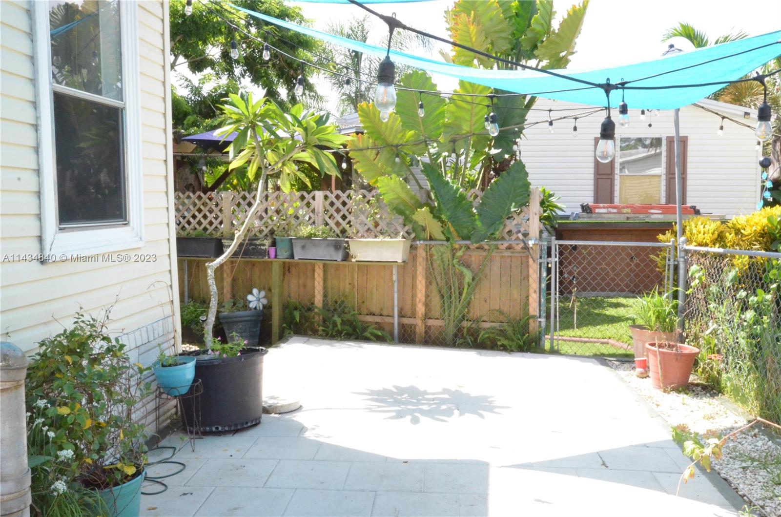 COCOWALK ESTATES - Residential Lease