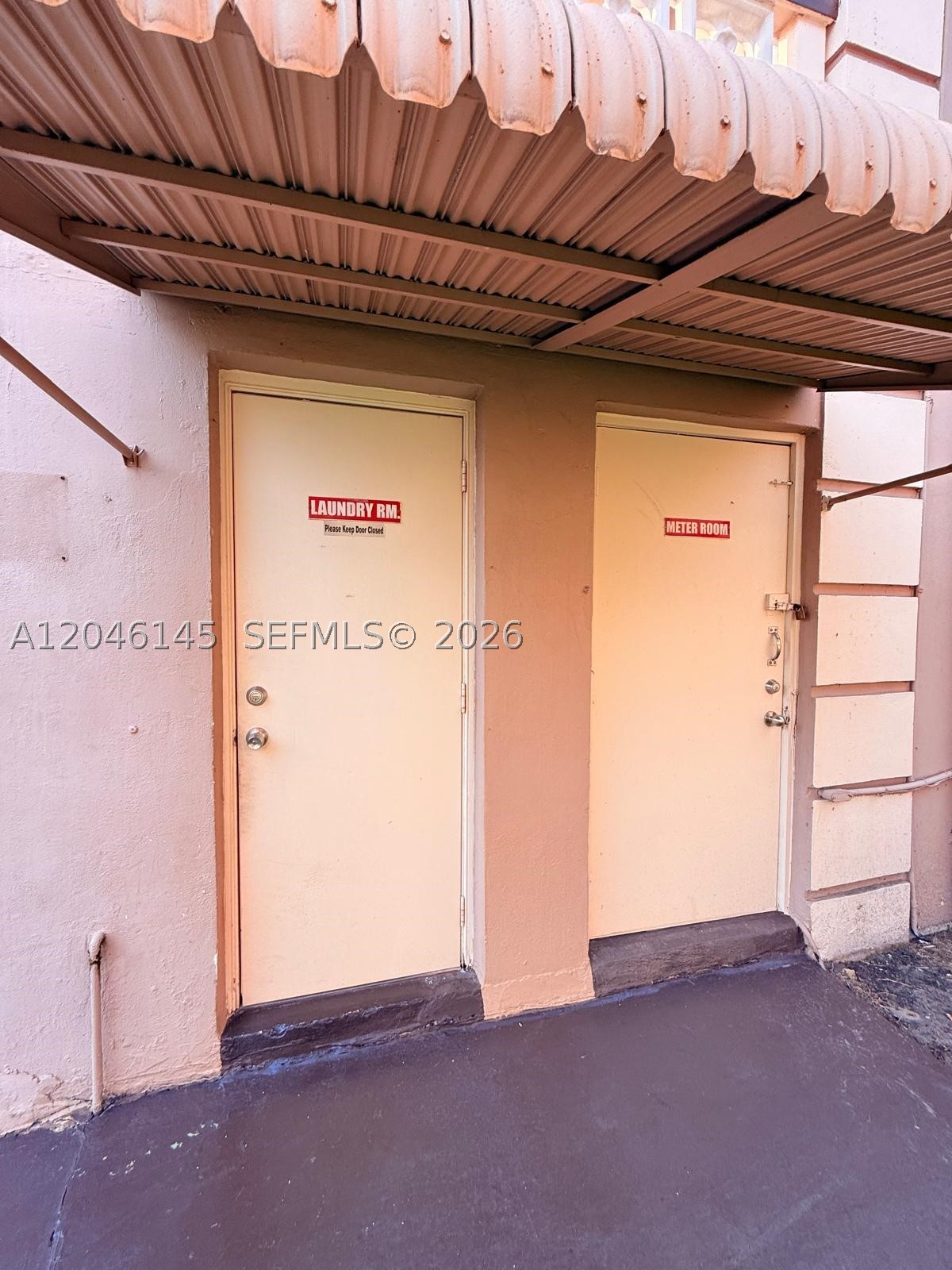 PINEWOOD CONDO - Residential Lease