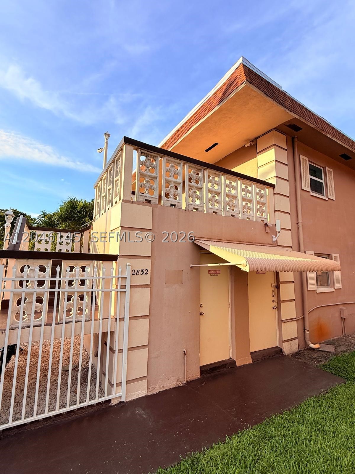 PINEWOOD CONDO - Residential Lease