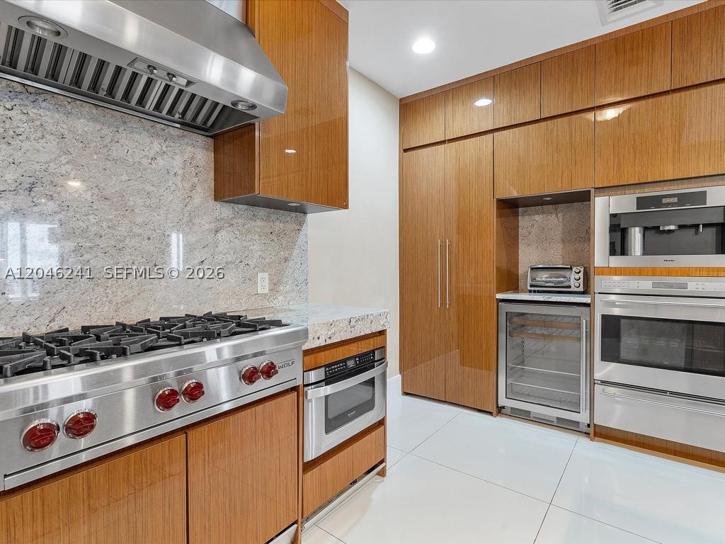 BAL HARBOUR NORTH SOUTH C - Residential