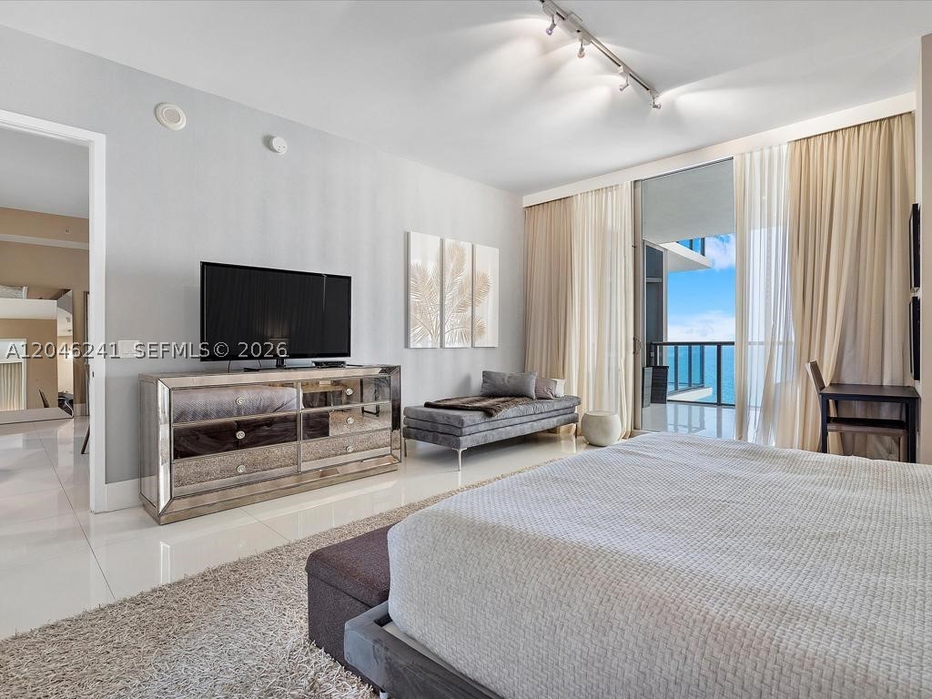 BAL HARBOUR NORTH SOUTH C - Residential