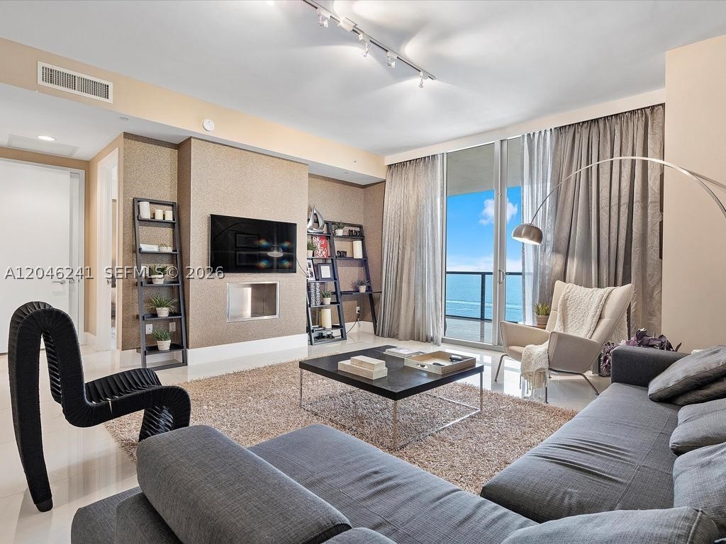 BAL HARBOUR NORTH SOUTH C - Residential