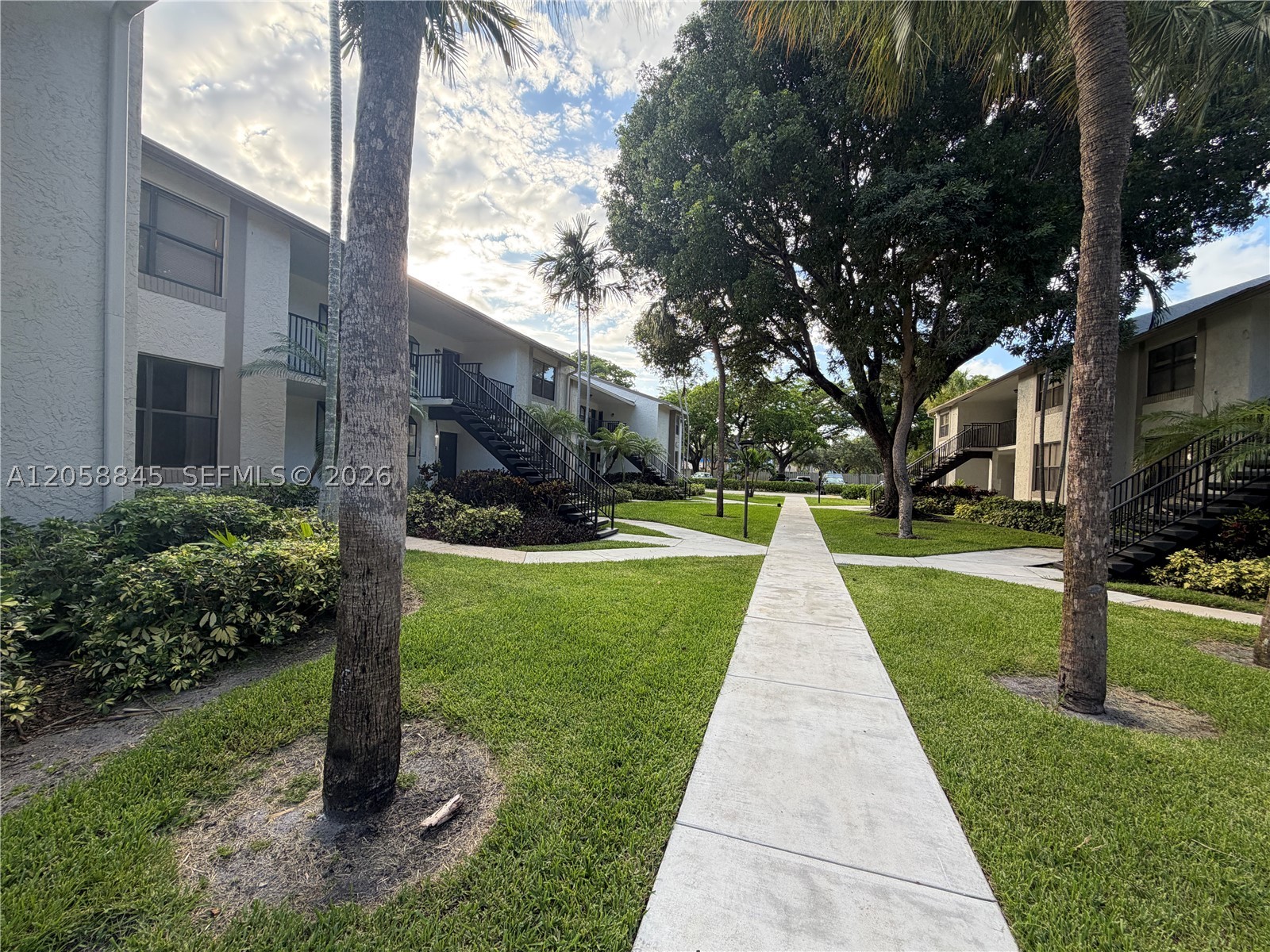 VILLAS AT MEADOW LAKES CO - Residential