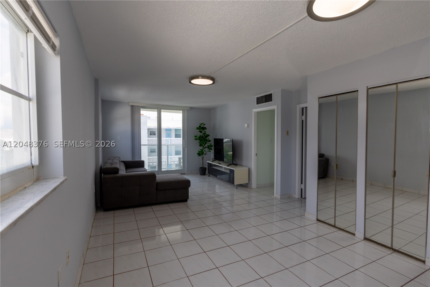 1750 JAMES APARTMENTS CON - Residential Lease