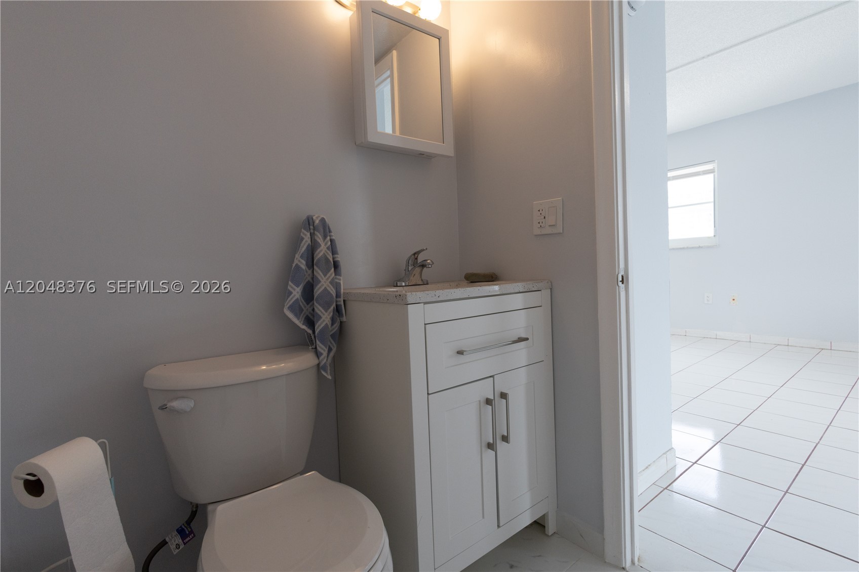 1750 JAMES APARTMENTS CON - Residential Lease