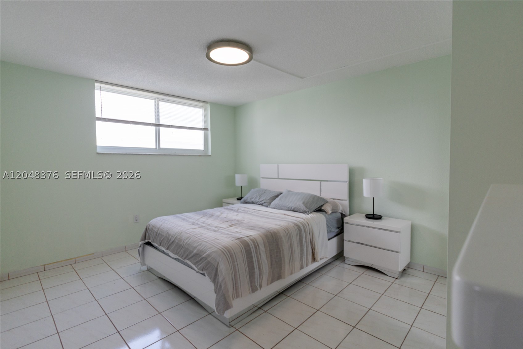 1750 JAMES APARTMENTS CON - Residential Lease