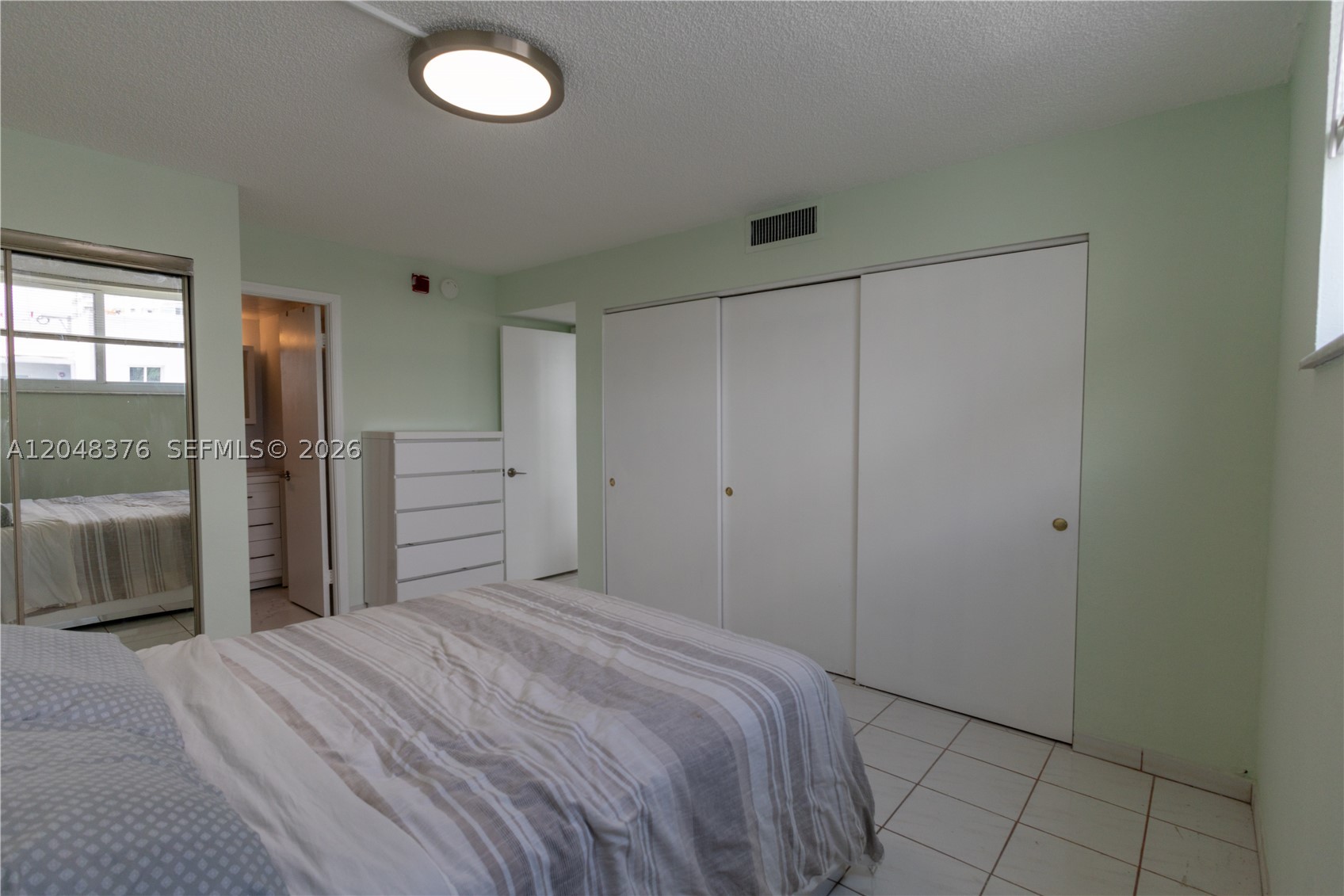 1750 JAMES APARTMENTS CON - Residential Lease