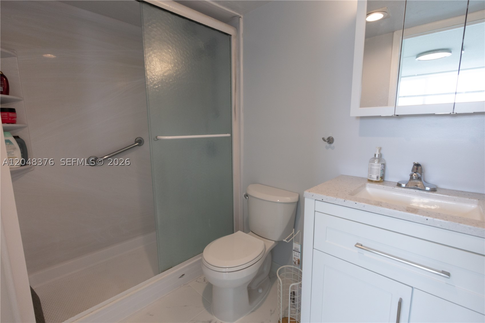 1750 JAMES APARTMENTS CON - Residential Lease