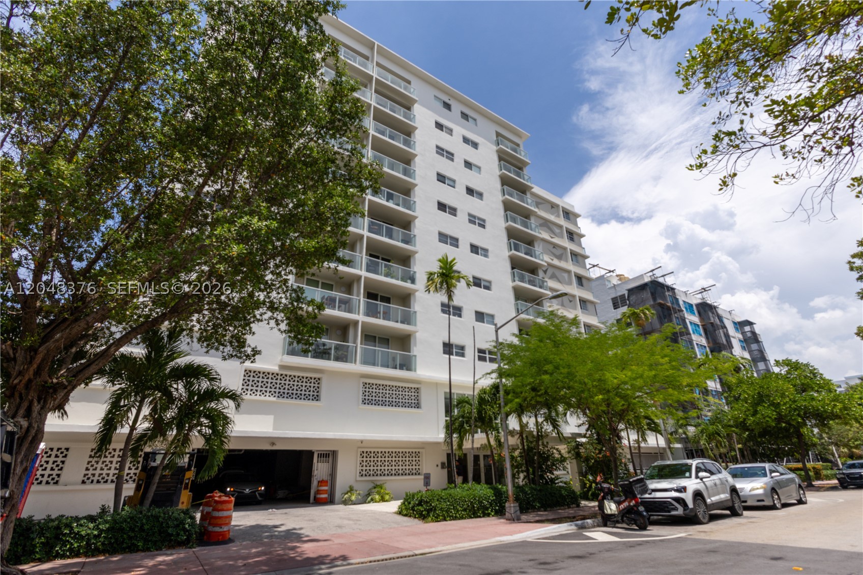 1750 JAMES APARTMENTS CON - Residential Lease
