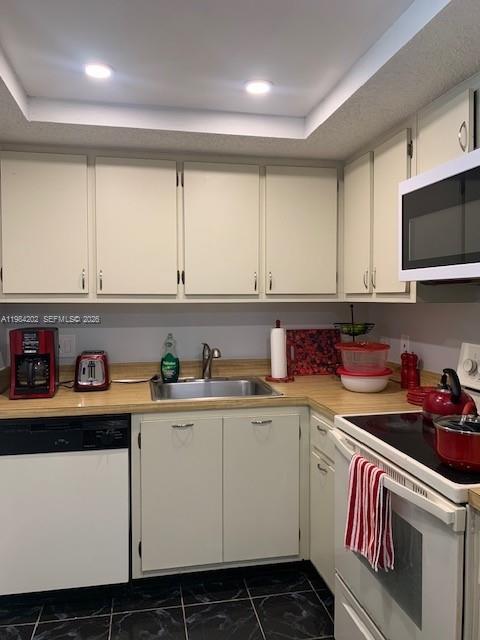 INVERWOOD CONDO - Residential