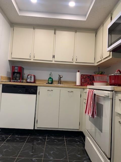 INVERWOOD CONDO - Residential