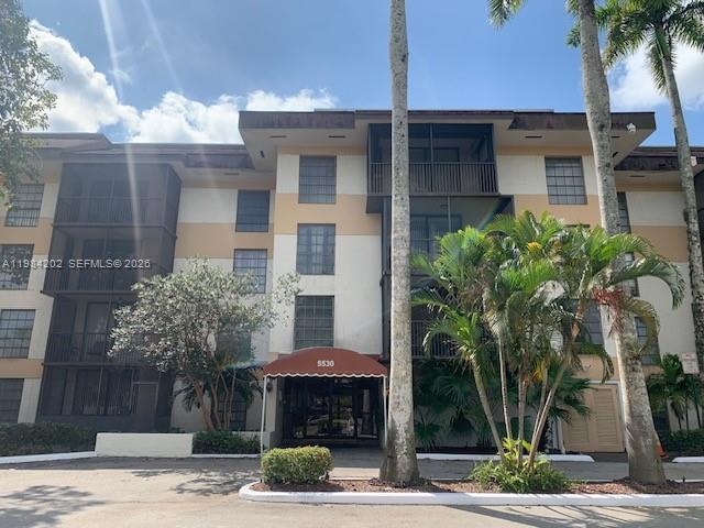 Exceptional price opportunity in a highly sought-after location! This 1-bedroom, 1.5-bath first-floor condo in the desirable 55+ Inverwood community offers a spacious and inviting layout with great potential to make it your own. Enjoy the convenience of an in-unit washer and dryer, a screened patio overlooking peaceful green space, and your own dedicated storage space. The building features 24-hour security, providing comfort and peace of mind. Monthly maintenance includes water, sewer, cable TV, exterior insurance, and the special assessment—an outstanding value for the area. Ideally situated close to shopping, dining, golf, and major roadways, this property offers the perfect blend of comfort, convenience, and lifestyle. A fantastic opportunity for a buyer looking to live in a quiet, well-maintained community with excellent amenities.