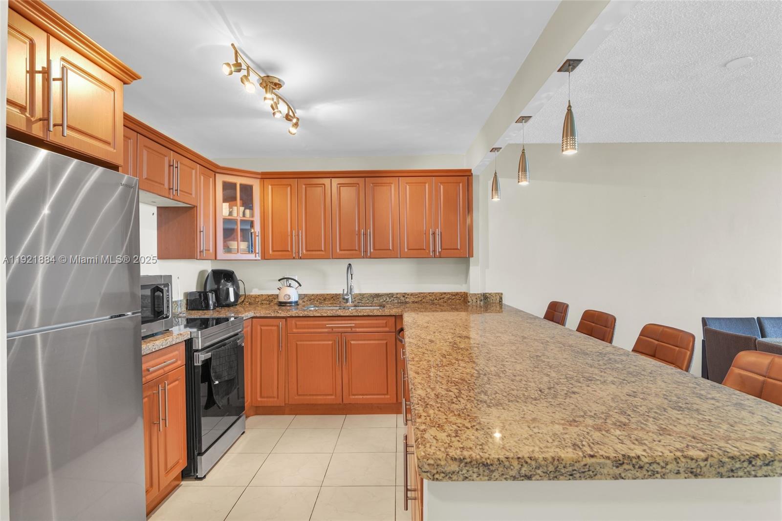 OLYMPUS CONDO PHASE - Residential