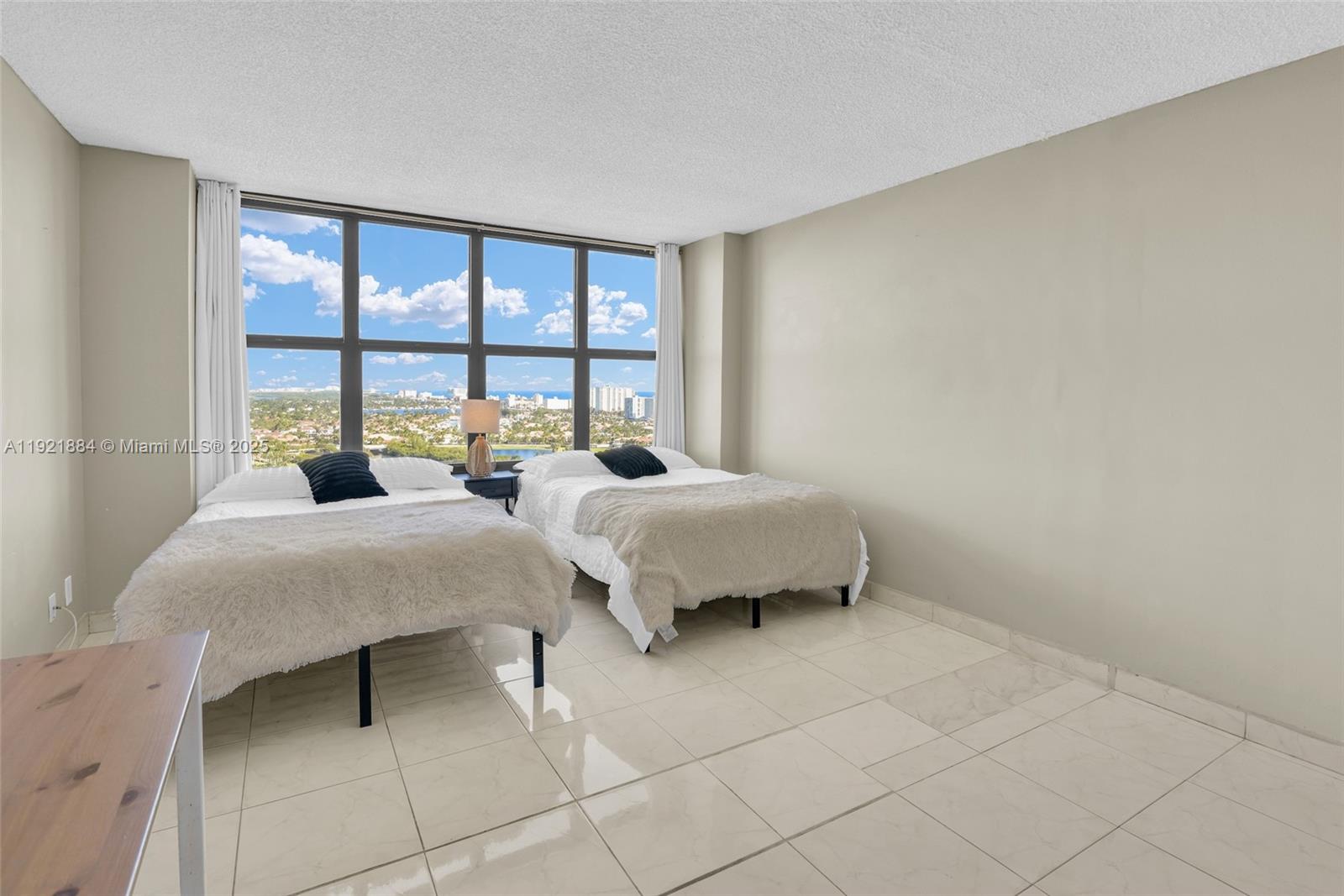 OLYMPUS CONDO PHASE - Residential
