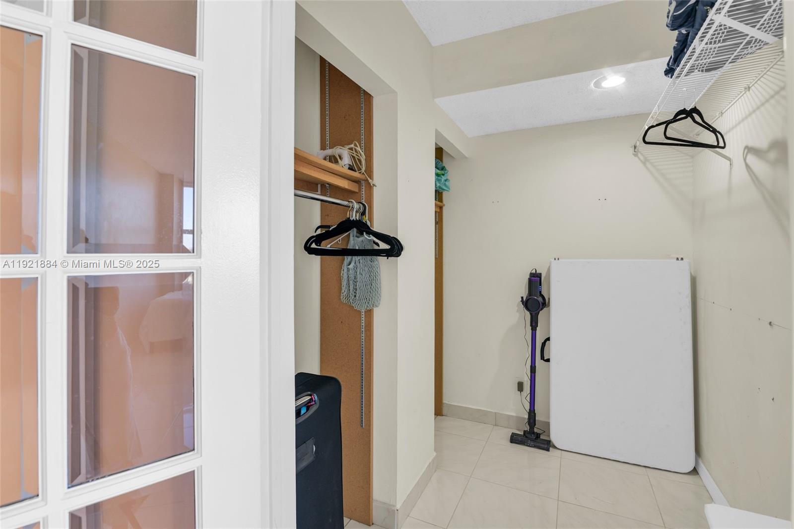 OLYMPUS CONDO PHASE - Residential
