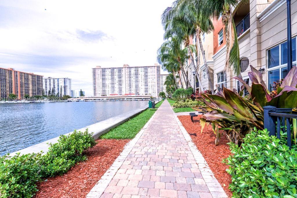 Porto Bellagio Condo - Residential