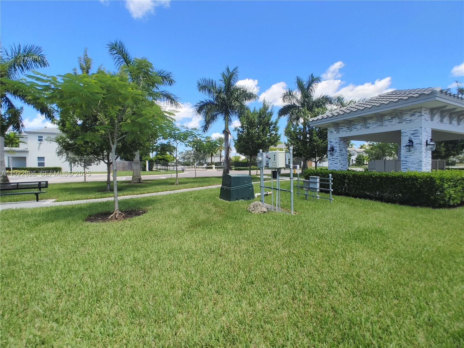 RIVIERA BY LENNAR - Residential