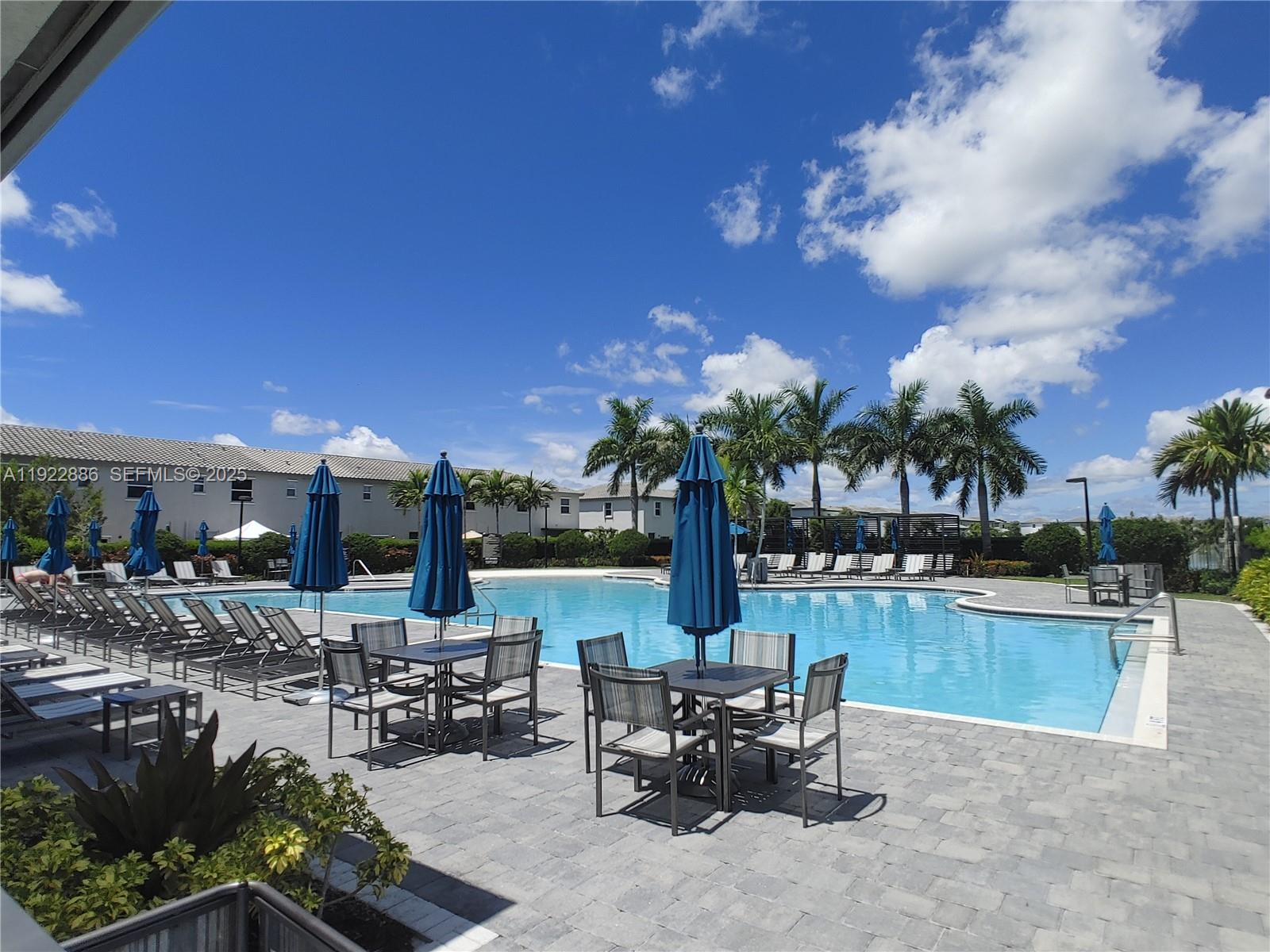 RIVIERA BY LENNAR - Residential