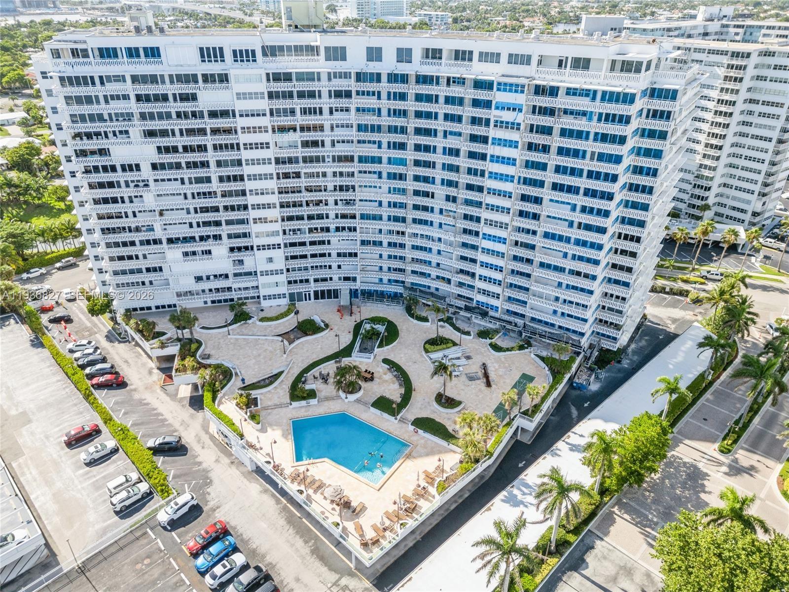 EVERGLADES HOUSE CONDO - Residential