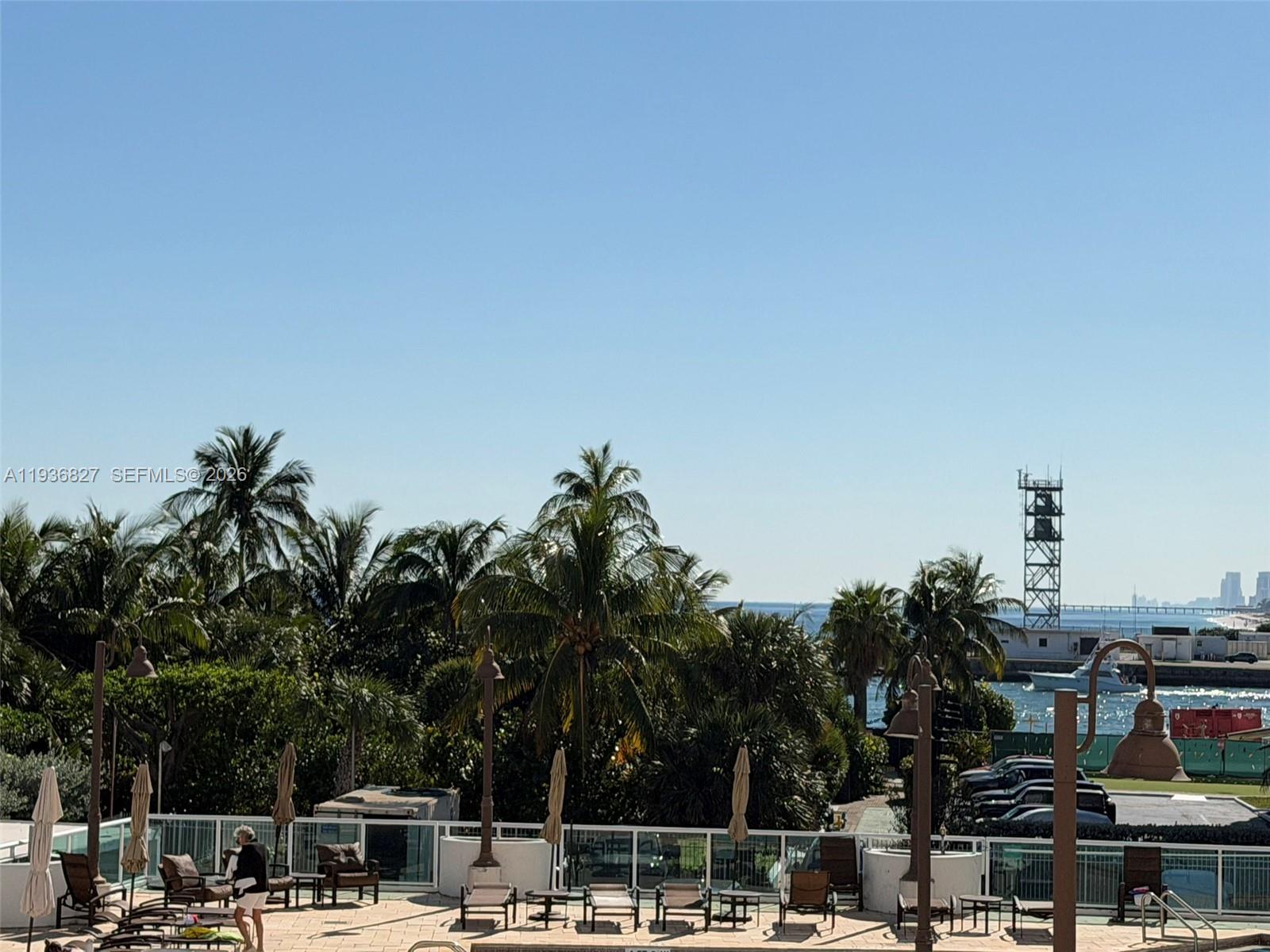 EVERGLADES HOUSE CONDO - Residential