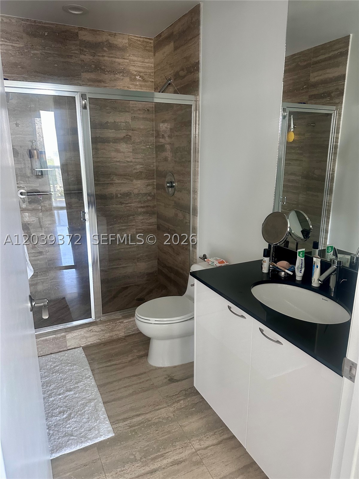 TDR TOWER III CONDO - Residential