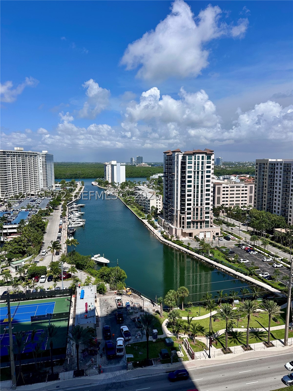 TDR TOWER III CONDO - Residential