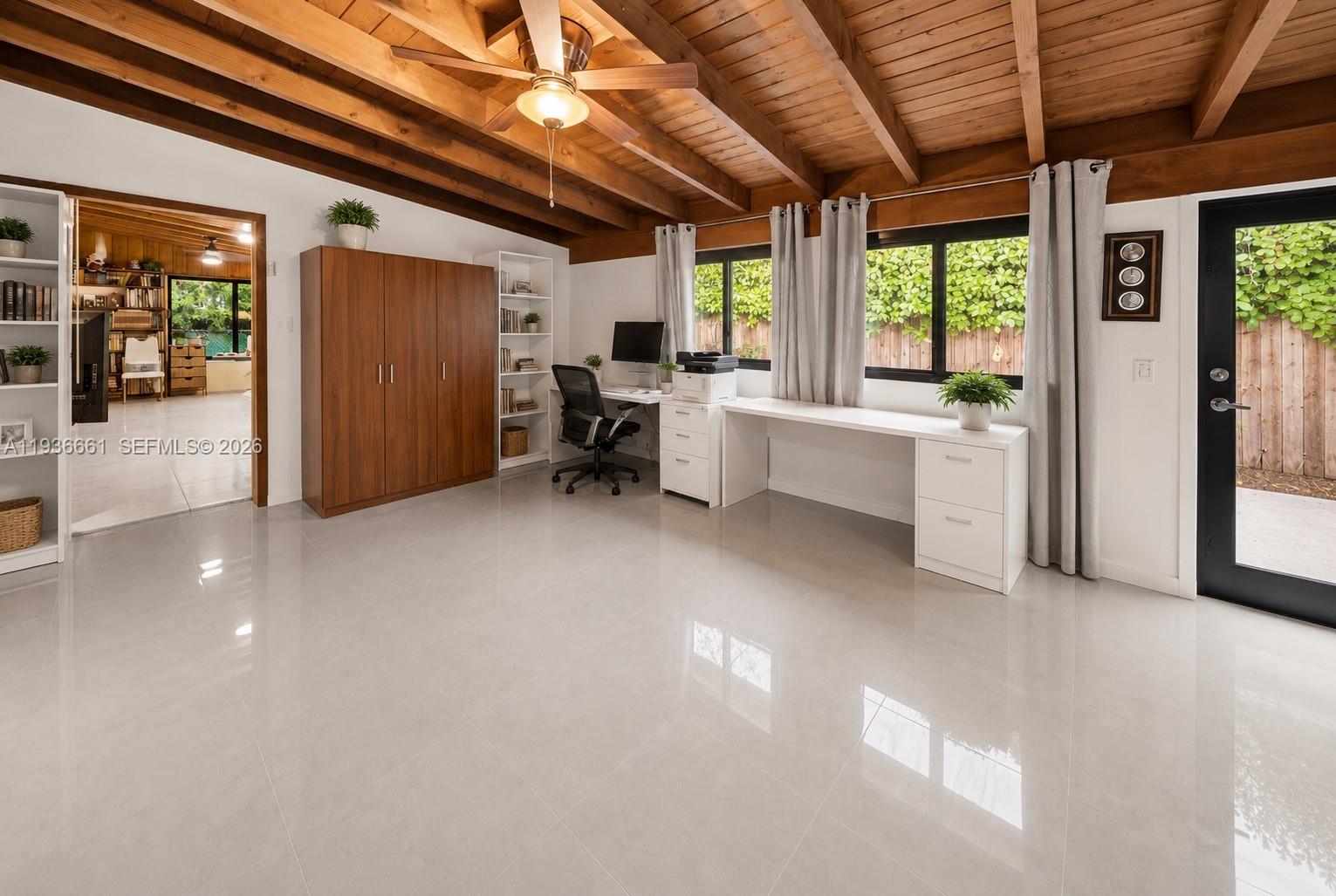 TREASURE ISLAND - Residential