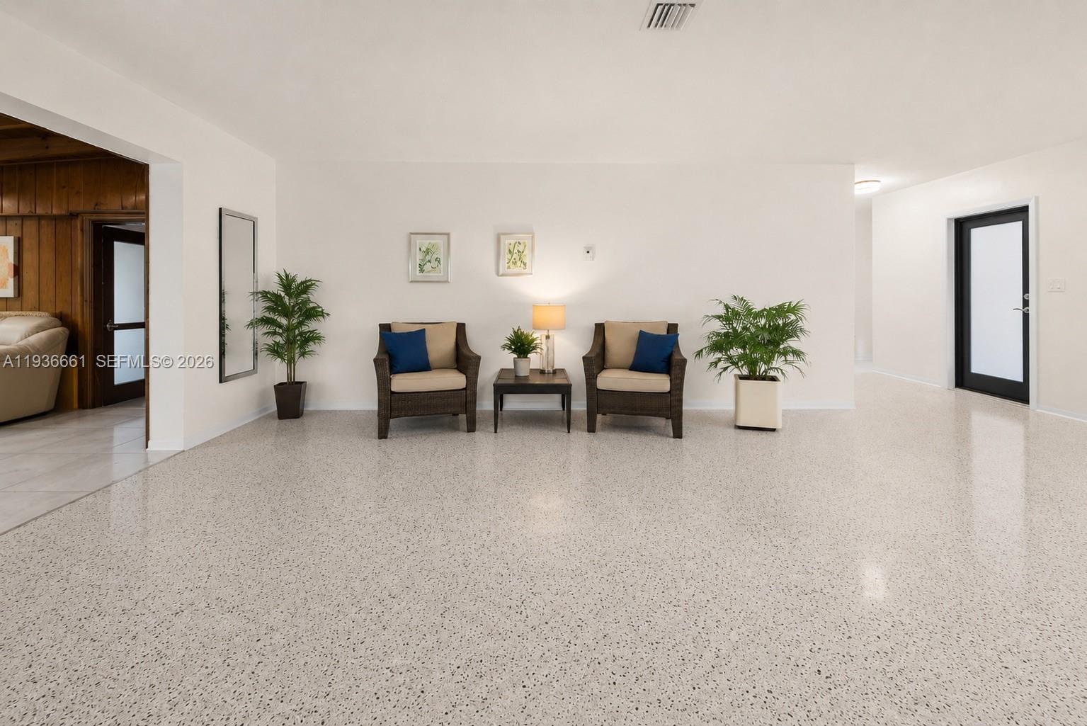 TREASURE ISLAND - Residential