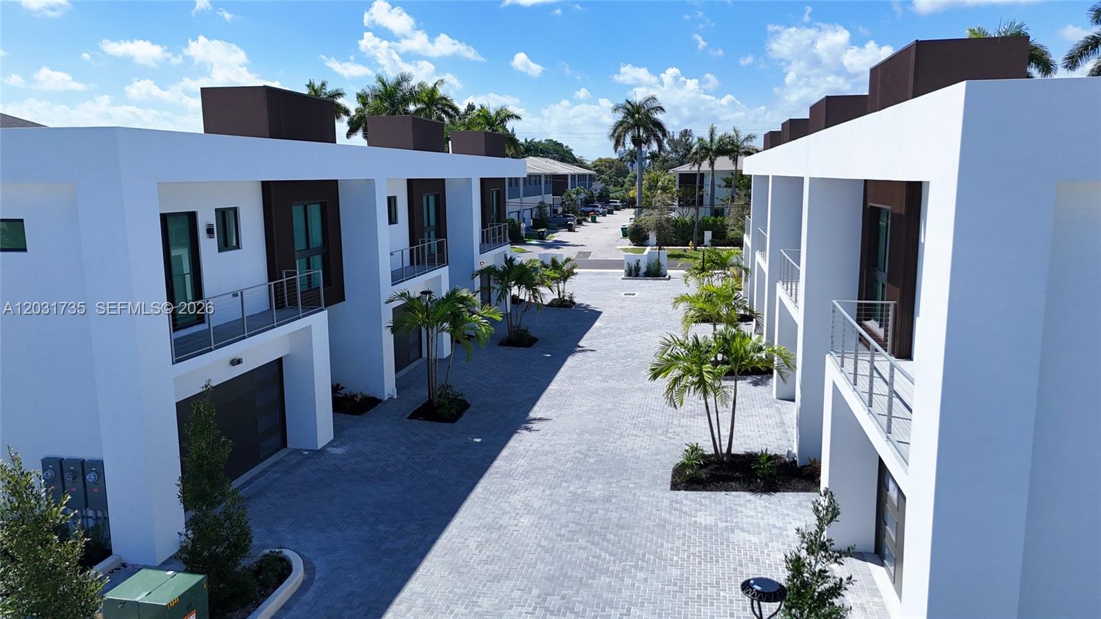 H20 DANIA BEACH - Residential