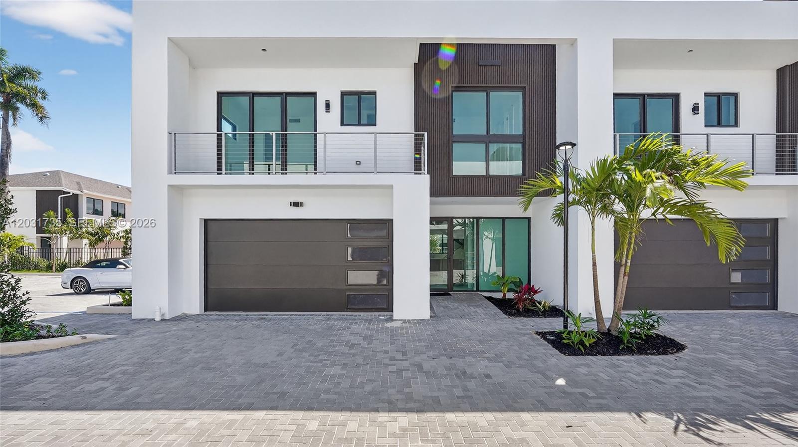 H20 DANIA BEACH - Residential