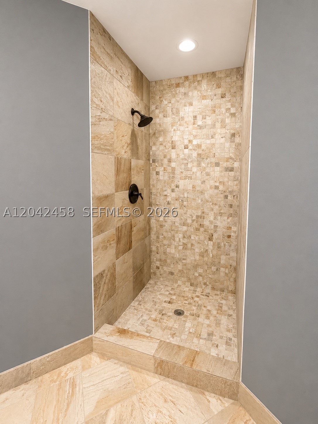 BRIDGEWATER AT PLANTATION - Residential