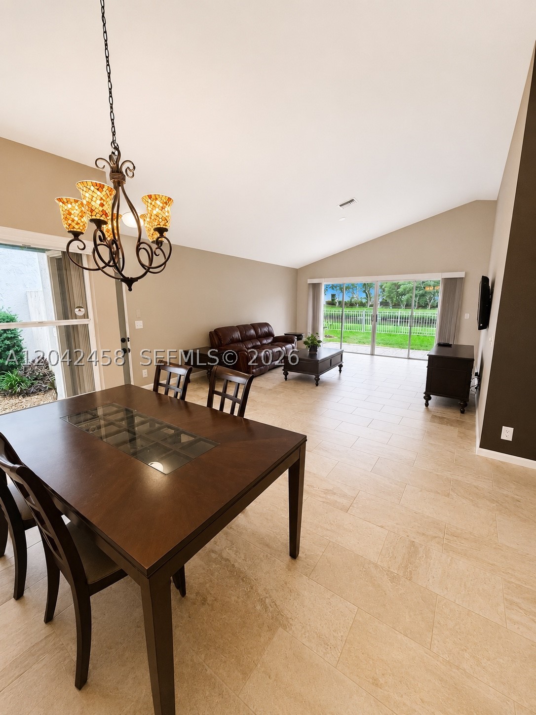 BRIDGEWATER AT PLANTATION - Residential