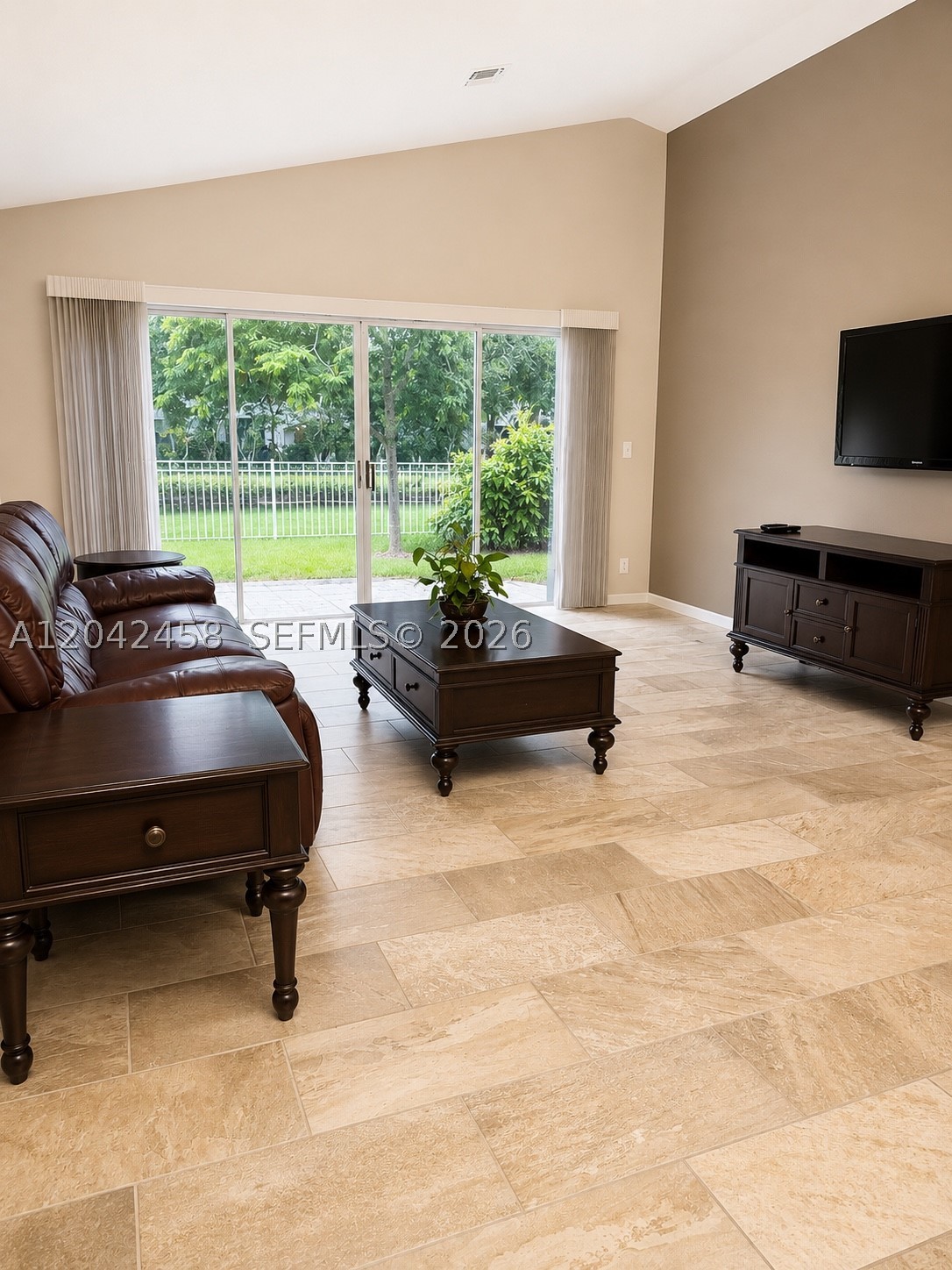 BRIDGEWATER AT PLANTATION - Residential