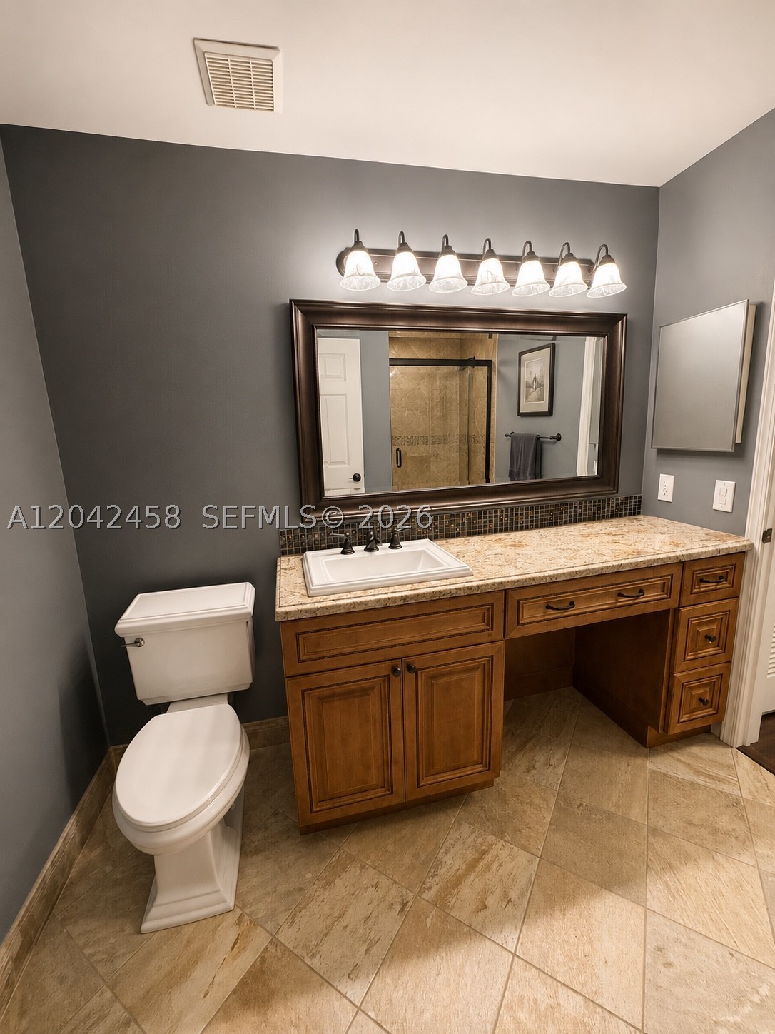 BRIDGEWATER AT PLANTATION - Residential