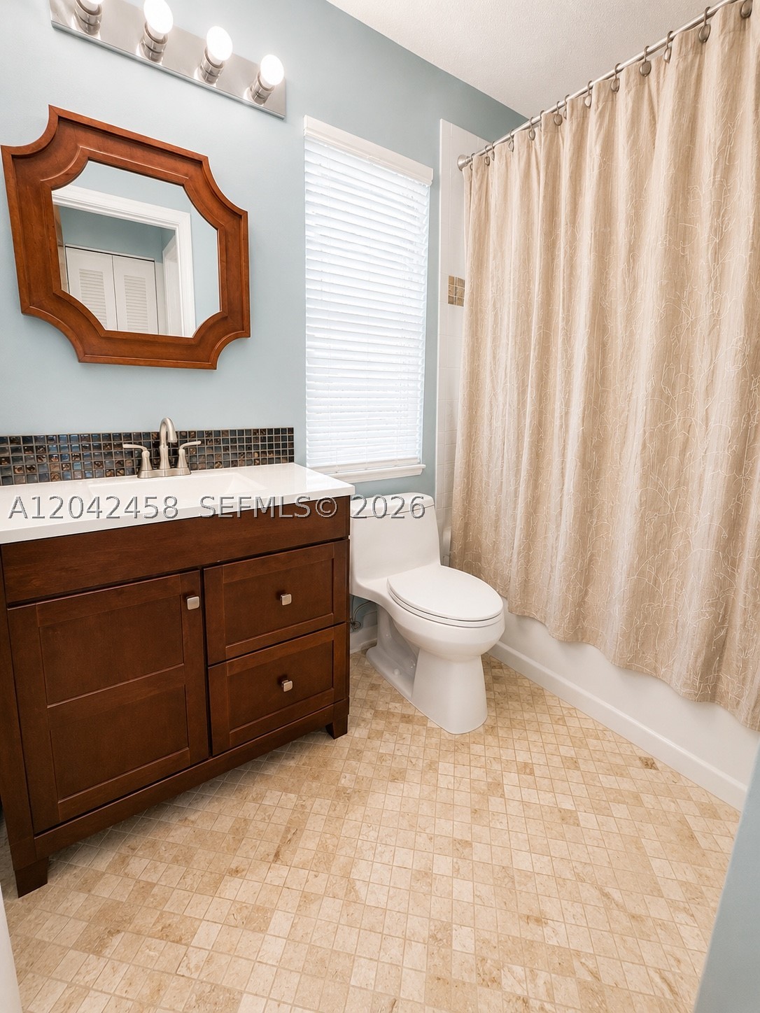 BRIDGEWATER AT PLANTATION - Residential
