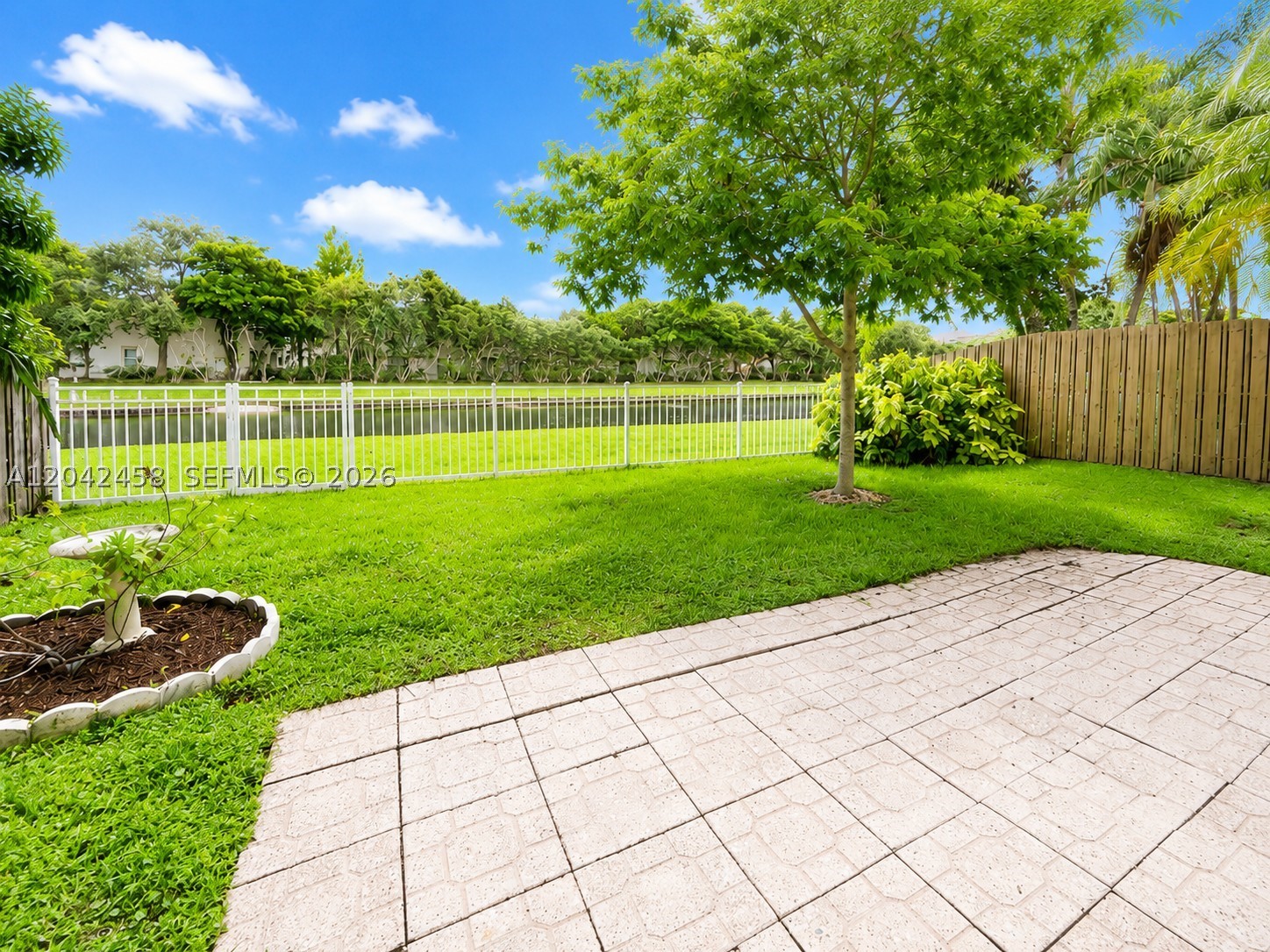 BRIDGEWATER AT PLANTATION - Residential